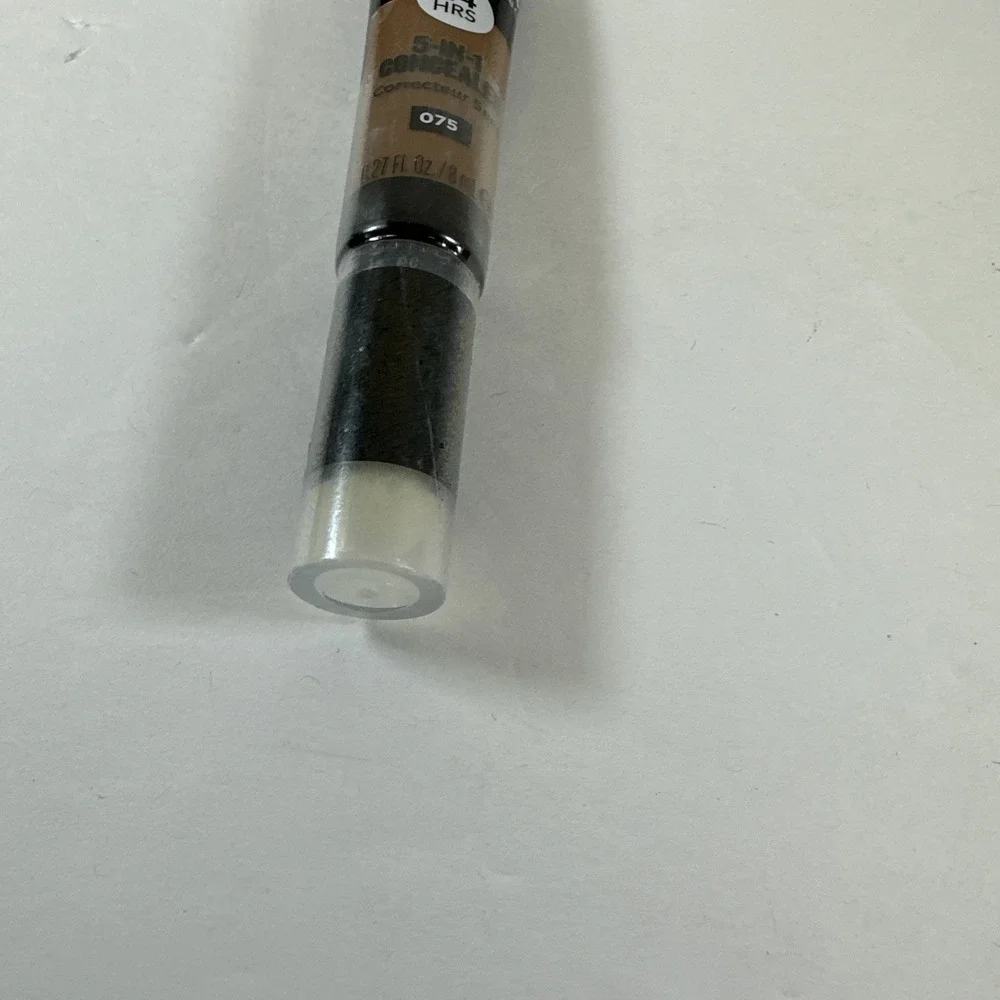Revlon ColorStay Skin Awaken 5-in-1 Concealer Hazelnut #075 New
